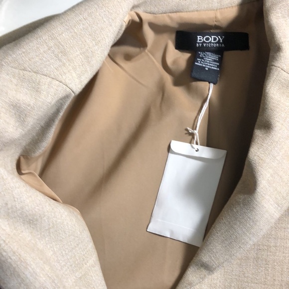 BODY by Victoria complete suit skirt and blazer - Picture 7 of 11